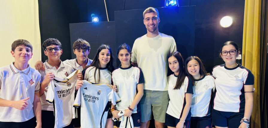 Fran y alumnos del Colegio Leonés